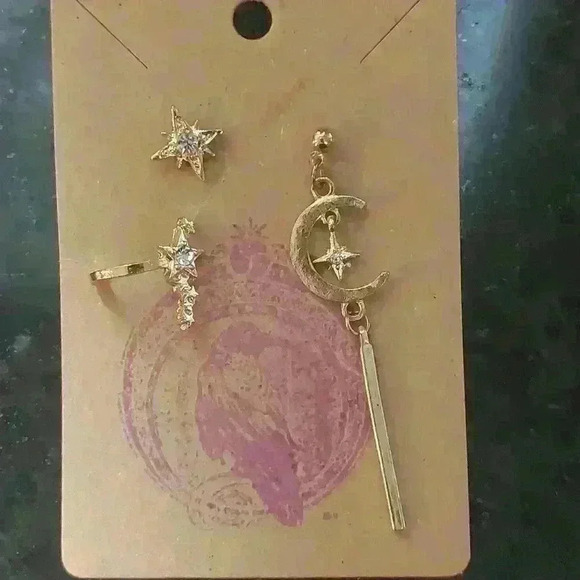 Witchy Celestial Earrings - Picture 1 of 1